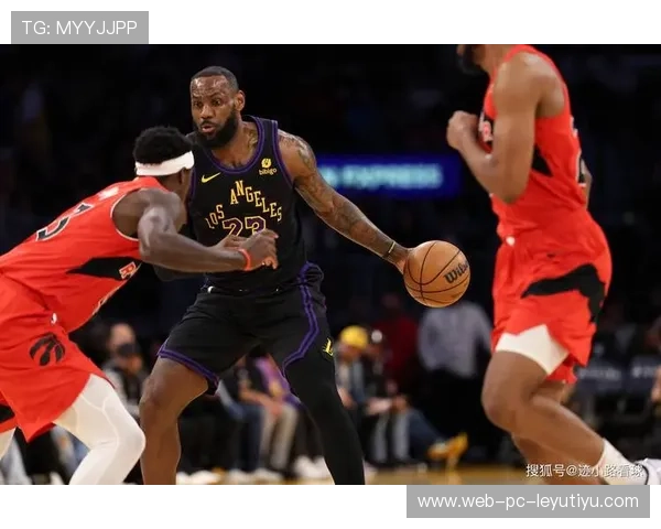 伍德转身上篮命中，湖人 bench 发力明显